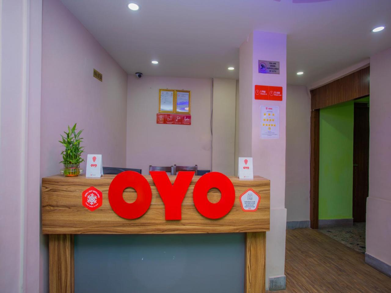 Oyo 146 Somewhere Hotel & Resturant Катманду Екстер'єр фото
