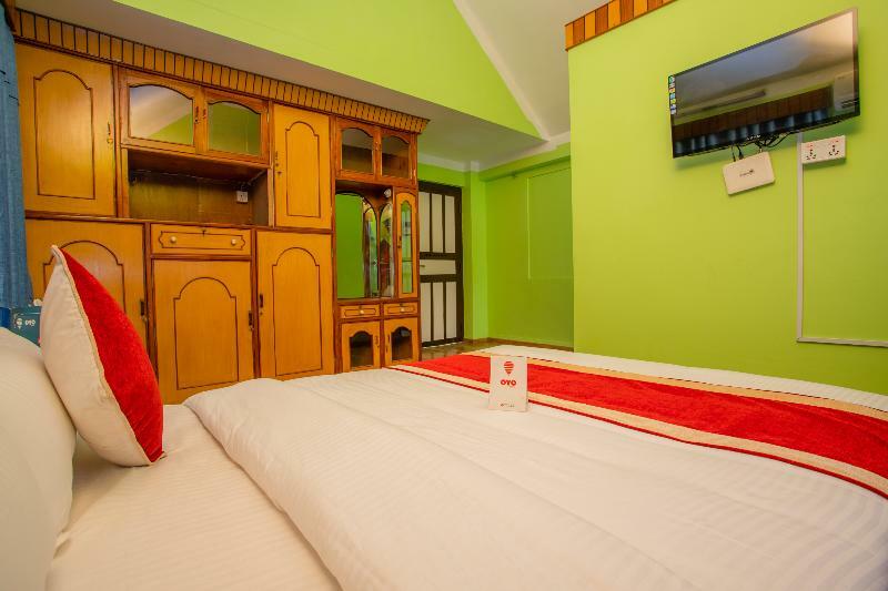 Oyo 146 Somewhere Hotel & Resturant Катманду Екстер'єр фото